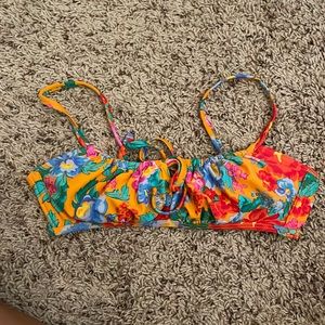 Target floral bikini top size medium